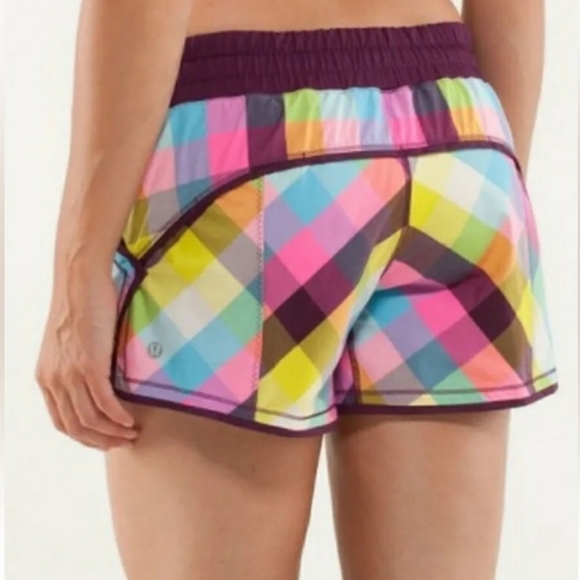 lululemon athletica Pants - Lululemon Athletica- RARE Shake n Break Shorts